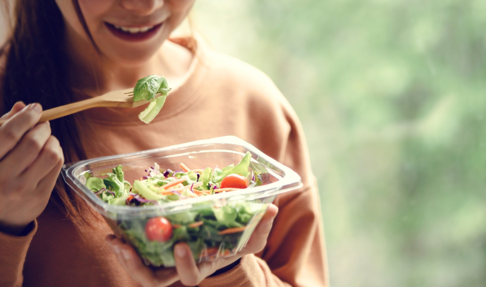 "There's No Reason to Cut Out Important Nutrients": An Expert Weighs in on Slow-Carb Diets